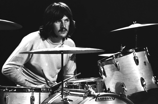 Tight But Loose » Blog Archive REMEMBERING JOHN BONHAM ON THE OCCASION OF  HIS BIRTHDAY/ICONS OF THE HALL EVENT - BATH FESTIVAL 1970 FOOTAGE  DISCUSSION - JULIE FELIX LIVE /LZ NEWS/GREGG ALLMAN