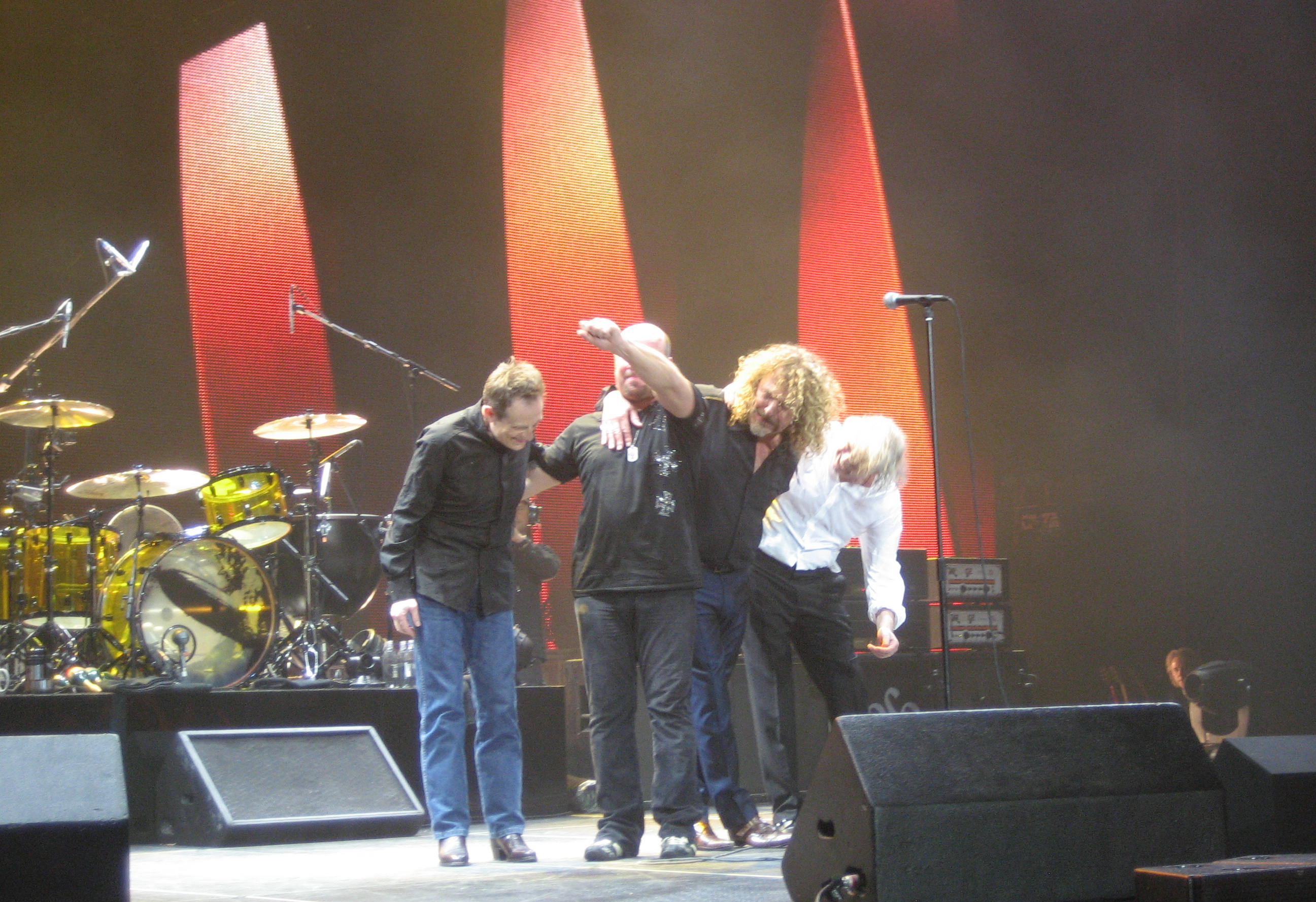 Tight But Loose » Blog Archive LED ZEPPELIN 02 REUNION FOR AHMET ERTEGUN IT WAS YEARS AGO TODAY... - Tight But Loose